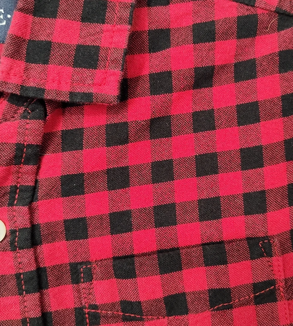 The Children's Place Red and Black Plaid Button-Down Shirt Size Kids M, 7/8